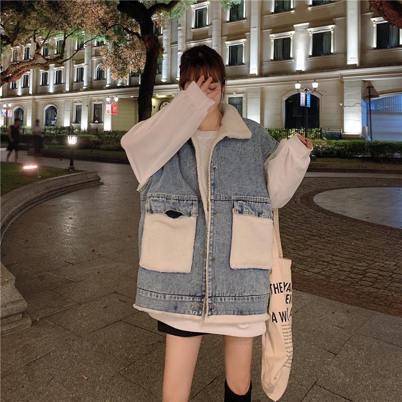 

2021 Autumn and Winter New Denim Jacket Female Lamb Wool Thickened Lapel Top Thickened Warm Sleeveless Big Pockets Jacket, Black;brown