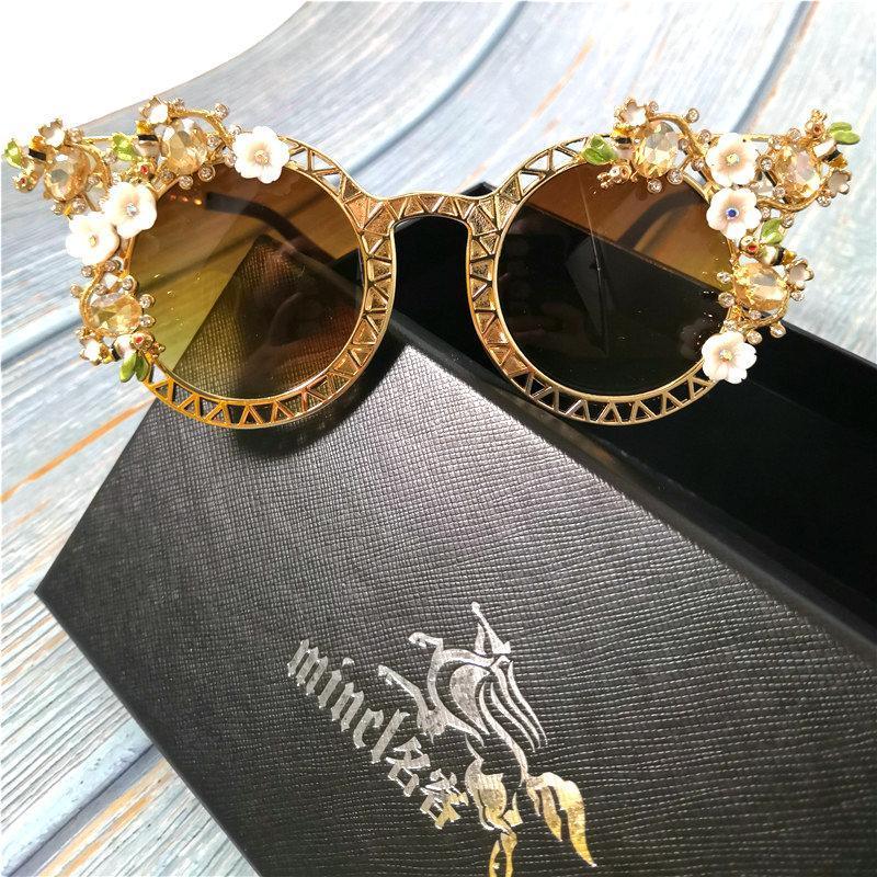 

Cat Crystal Retro Sunglasses Women Gold Black Metal round Female Elegant Rhinestone Glasses UV400 Wedding party Shades FML1