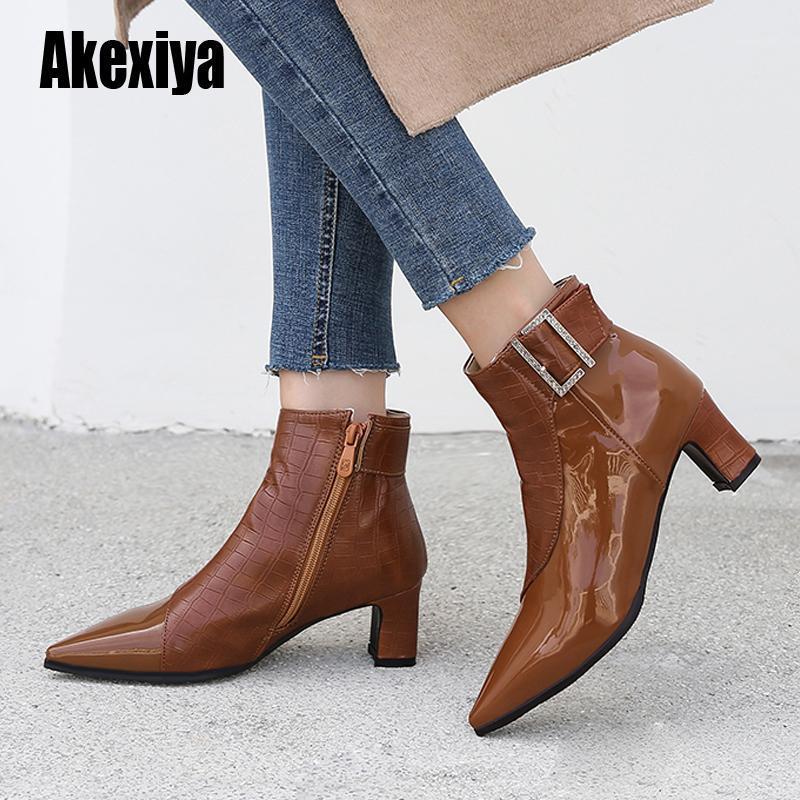

Hot Leather Ankle Boots Women Quality Solid Chunky Heels Short Boots Slip On Classic Buckle botas feminina u5711, Black