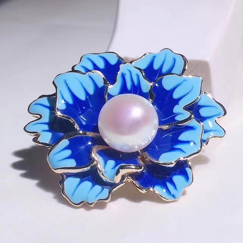 

Freshwater Pearl Brooch Freshwater Pearl Alloy Blue Brooch Women's