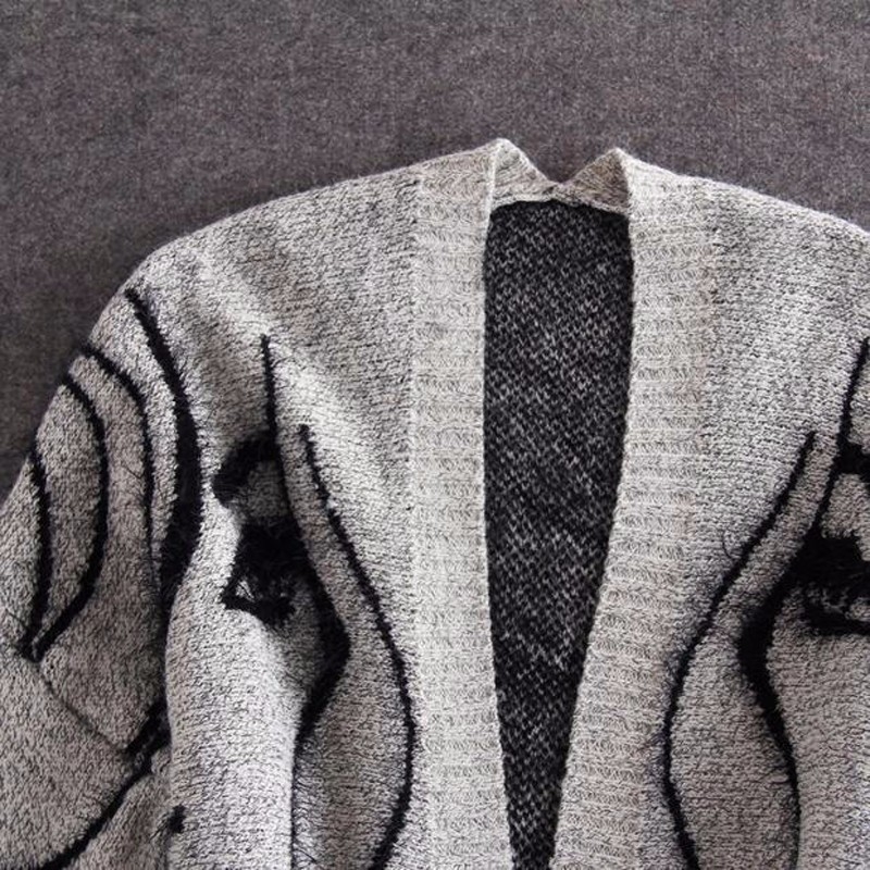 

TWOTWINSTYLE Knitted Long Sweater Trench Coat Women Autumn Winter Big Size Cardigan Batwing Sleeve Female Jumper Cardigan 201204, Gray sweater