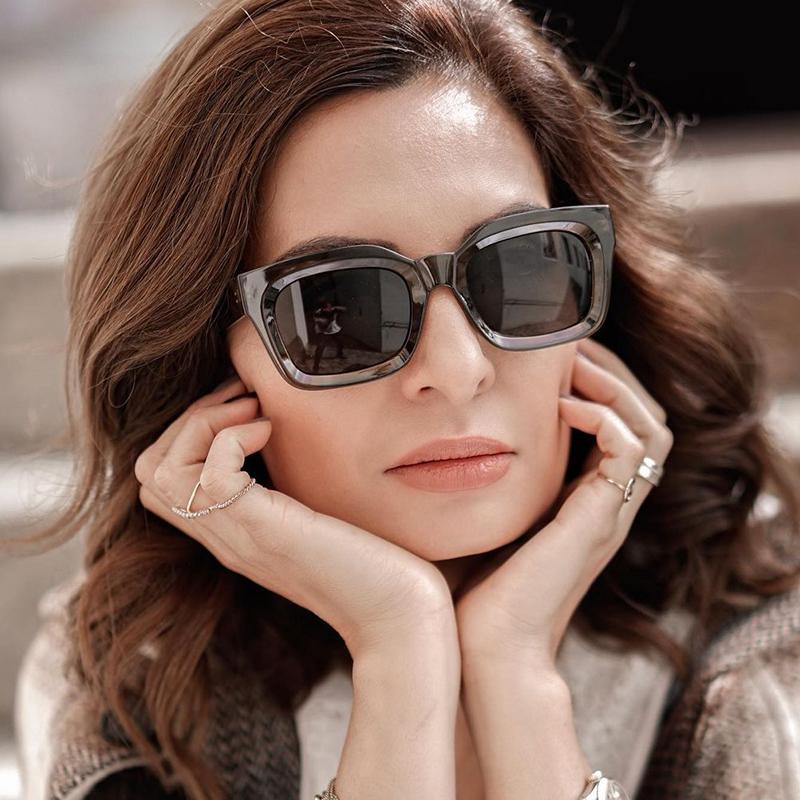 

Sunglasses Vintage Women 2021 Square Brand Designer Sun Glasses Men Classic Rivet Shades Female Male Eyewear UV400 Oculos