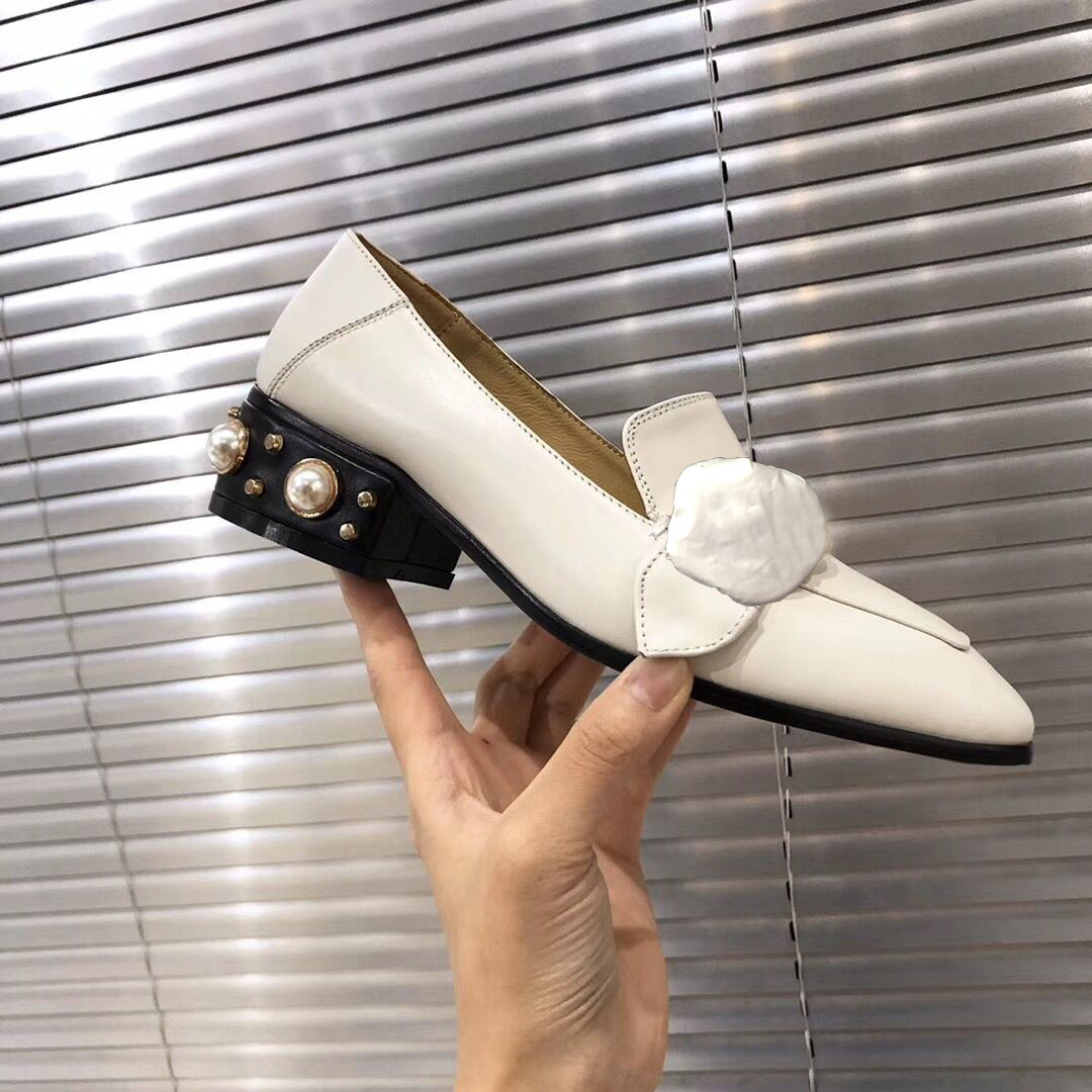 

New Classic High heeled boat shoes luxury Designer 100% leather Occupation Pearl high heels Shoes Metal Lazy woman Dress shoes Large, Extra insole