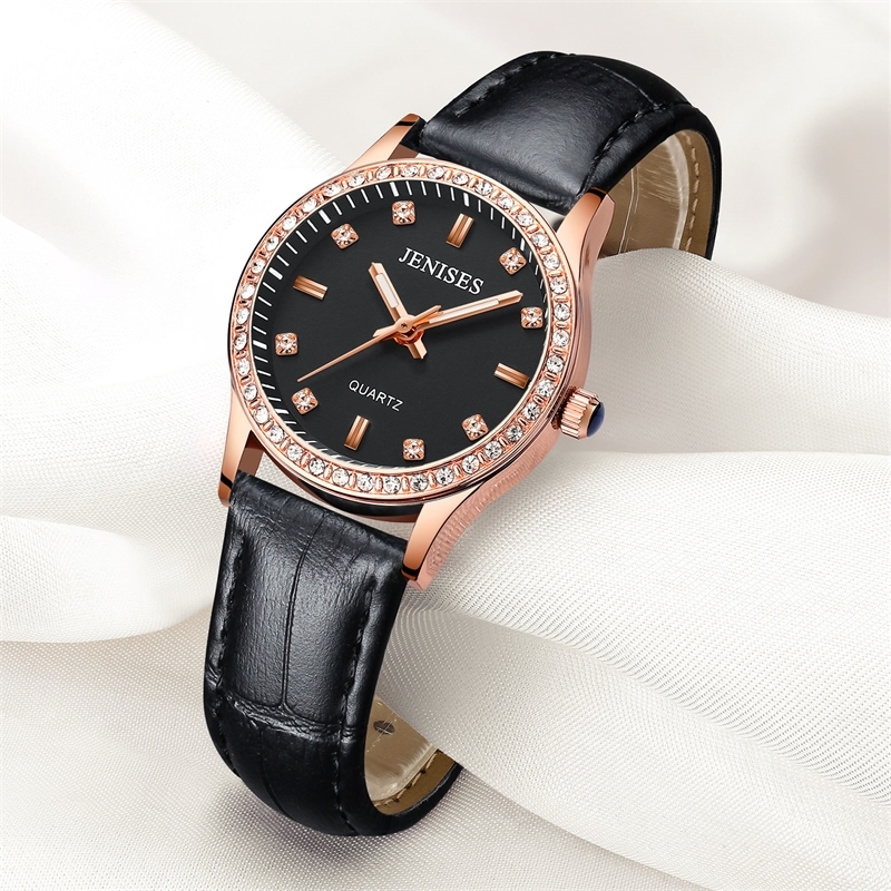 

Women Watches Fashion Ladies Diamond Quartz Genuine Leather Strap Wristwatch Trend Simple Casual Students Girls Watch Gifts #a 201116, Silver red