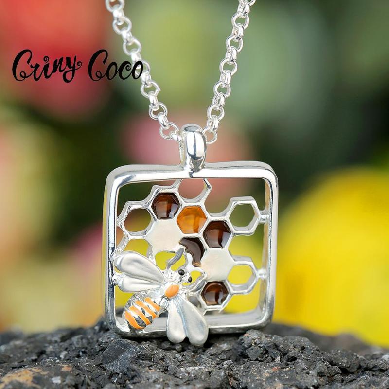 

Cring Coco Honey Bee Necklace Original Design Vintage Alloy Gold Color Chain Pendants Necklaces Wedding Jewelry for Women 2021