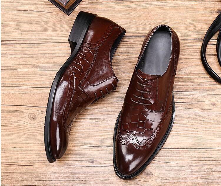 

Carved Brogue Shoes Men Lace Up Genuine Leather Pointed Toes Smart Casual Shoes Stone Pattern Classical Luxury Handmade Brogue1, Black