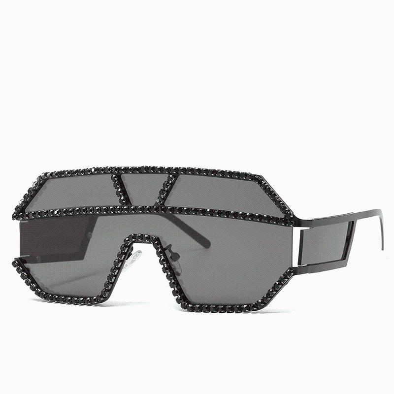 

New Fashion Diamond Sunglasses Women Design Square glasses Female Retro classic Sun Glasses travel