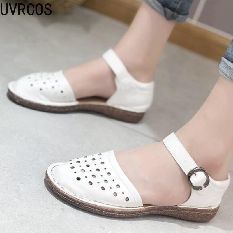 

2021 Ladies Sandals New Summer Women's Shoes Round Head Casual Hollow Buckle Sandals Thin Air Circle Pure Color Women's Shoes, White