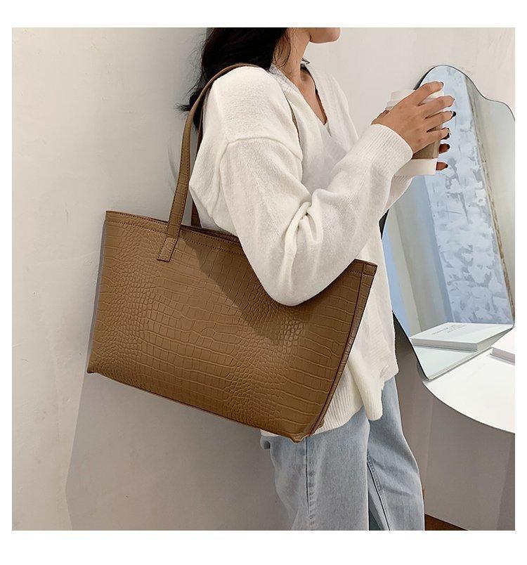 

Fashion Handbag for Lady Luxury Shoulder Bag Women Bag Designer Large Capacity Women Handbag Crocodile Print Ladies Shoulder, Black