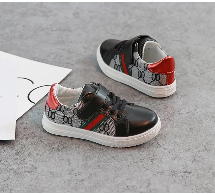 

Kids Designer Shoes Luxury Pattern Skateboard Shoes Fashion Printing Babys First Walkers Toddler Girls Boys Sneakers 2 Color, Black