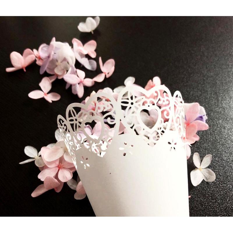 

50pcs Hollow Out Flower Tube Party White Paper DIY Wedding Scatter Flowers Party Confetti Cone Lightweight Wedding White Crafts