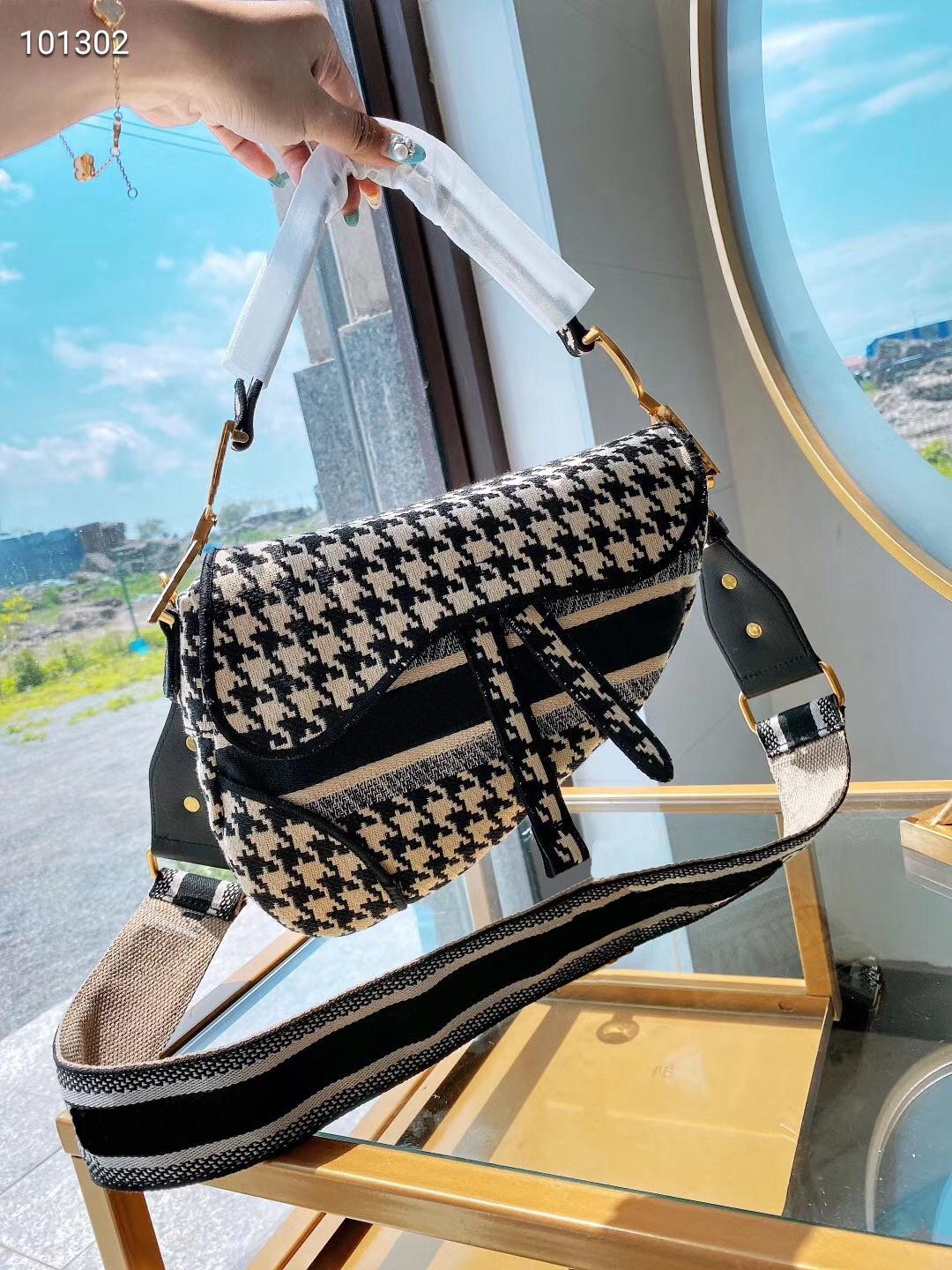 

2020 new luxury 3A+ famous brand ladies bag retro high quality messenger bag handbag star celebrity inspiration embroidery shoulder bag, Blue