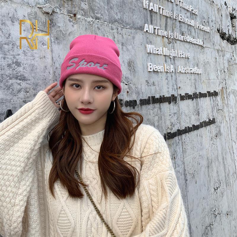 

Beanies SPORT Letter Warm Hat Knitted Cap Hip Hop Men Women Street Dance Bonnet Skullies Cap For Winter Black White RH1