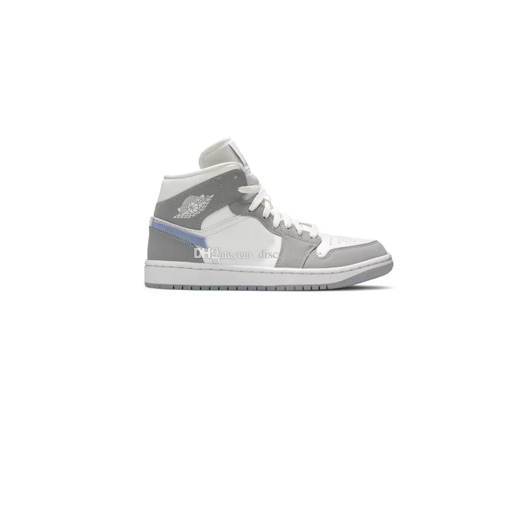 

jumpman Wmns 1 Mid Wolf Grey Aluminum Basketball Shoes 1s Men Women Sneakers High quality SKU:BBQ6472 105 (Delivery within 24 hours), Sku cu0449 151