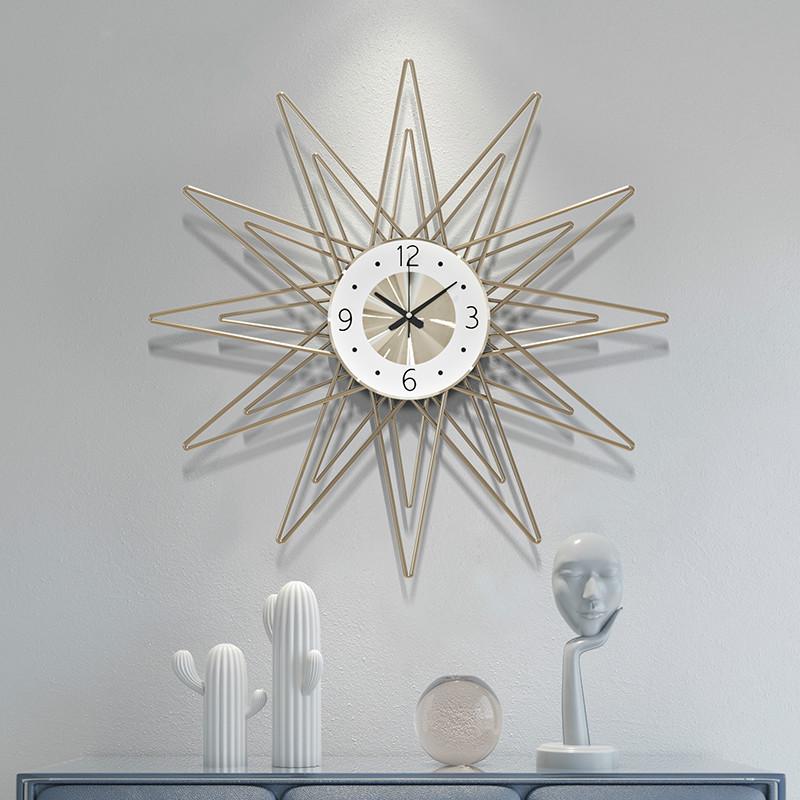 

Living room home wall clock modern design Creative Nordic Fashion Silent Clock Simple personality, light luxury wall