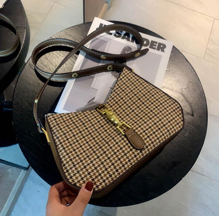 

women handbag in winter new plaid shoulder underarm bag street trends contrasting colors leather messenger bags foreign striped fashion bag