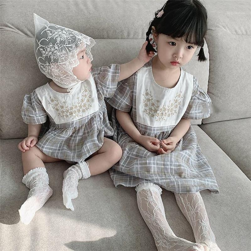 

Korean Summer Baby Clothing Sister Plaid Dress Infant Girls Bodysuits Baby Romper Kids Dress Family Clothes Free Lace Socks1, Blue bodysuit