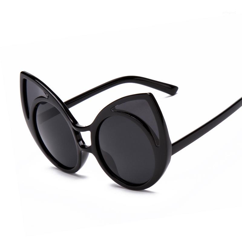 

Sunglasses Summer Style Cat Eye Points Women Vintage Shopping Oversized Glasses Faminino S15030 Zonnebril1
