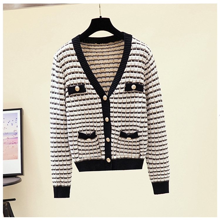 

2021 New Women Elegant Sweater Striped Retro Vintage Knit Jackets Black White Plaid Long Cardigans Loose Tops Winter Jacket Rtsc