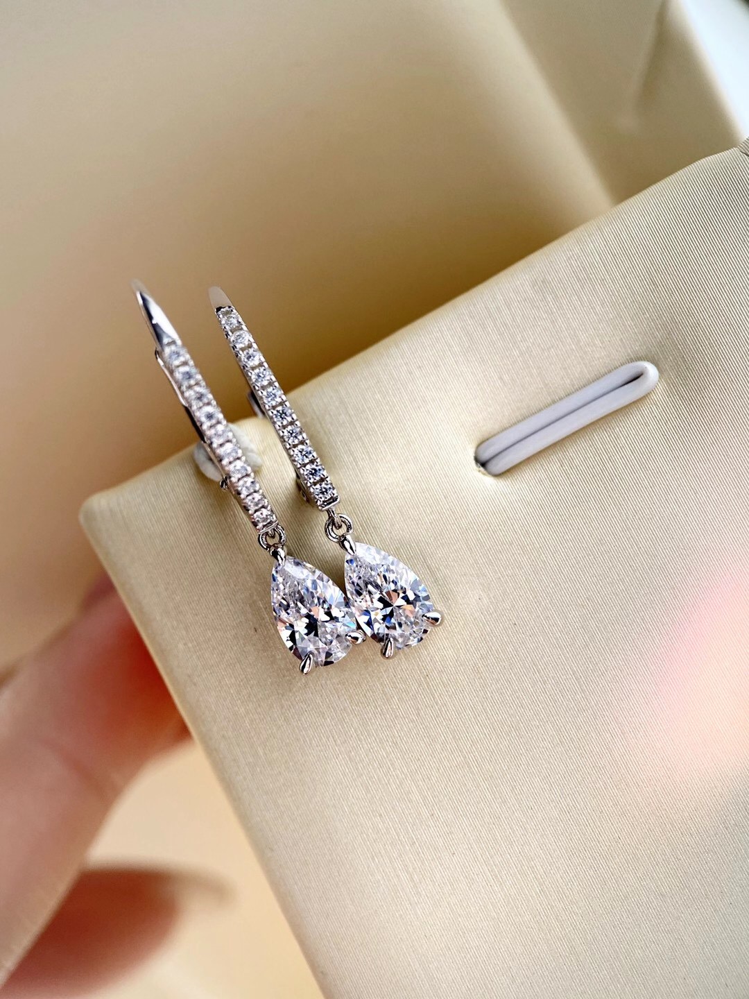 

S925 Silver Luxurious quality drop earring with sparkly diamond for women wedding jewelry gift free shipping PS3744, Golden