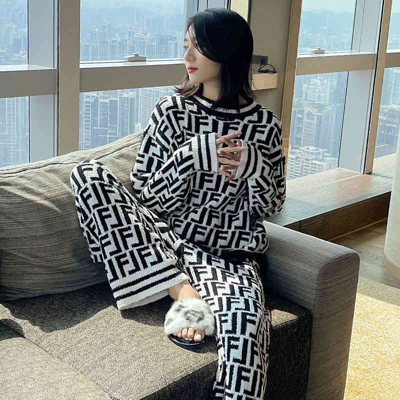 

Design clothing Coral velvet pajamas 2021 new net red lovely thickened Plush home clothes women can wear out in autumn and winter, D-sz700 black and white