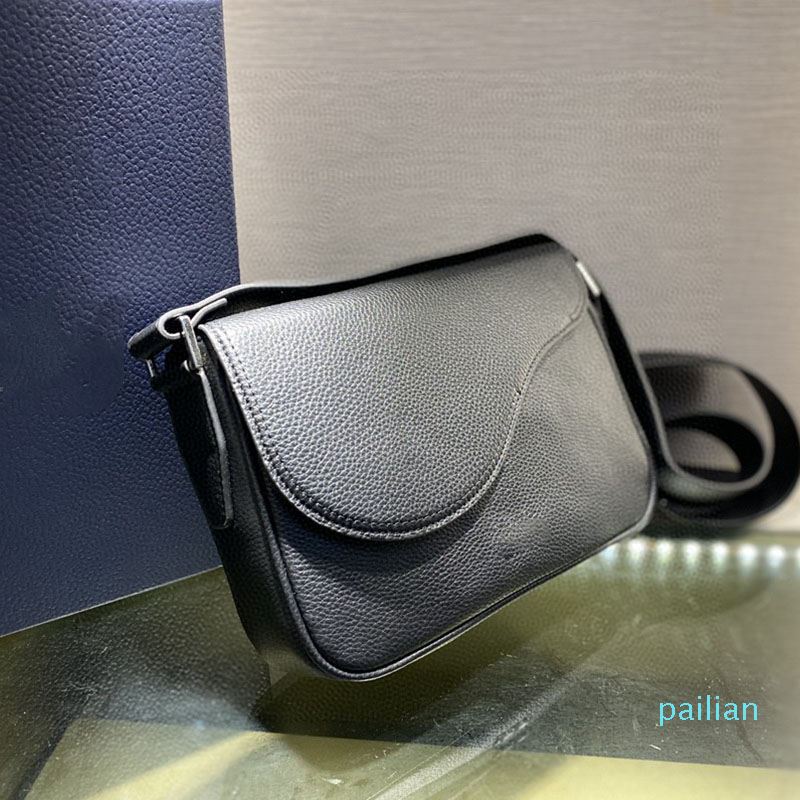 

2021 unisex autumn new Fashion messenger bag designer shoulder bags high quality leather mens dinner wallet hanger shopping size: 23*18cm