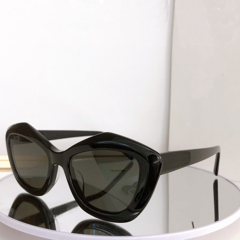 

Classic sunglasses trendy decorative glasses travel beach UV protection high quality design fashion black border SL68 mens sunglassess with box