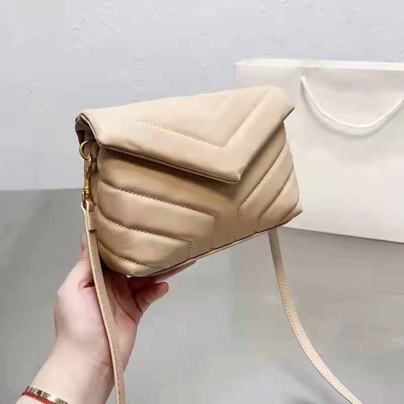 

ysiykiy women Loulou Cloud Soft leather Designer Bags Adjustable Shoulder Strap Multi Pochette Mini Flap Daily Envelope Messenger Womens Handbags, Black gold logo