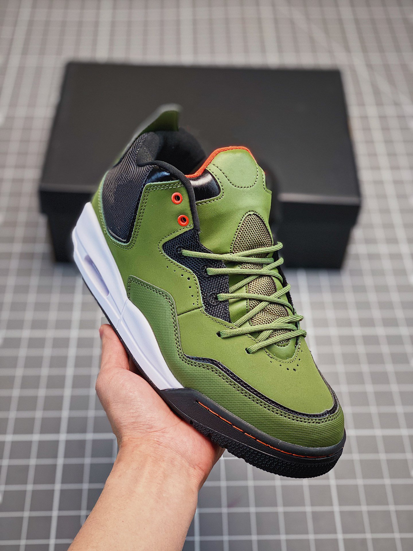 

C4 Courtside Basketball shoes Pine Green Fire Red Wolf Grey Outdoor 4 Designers Running Sneakers Sports, 01