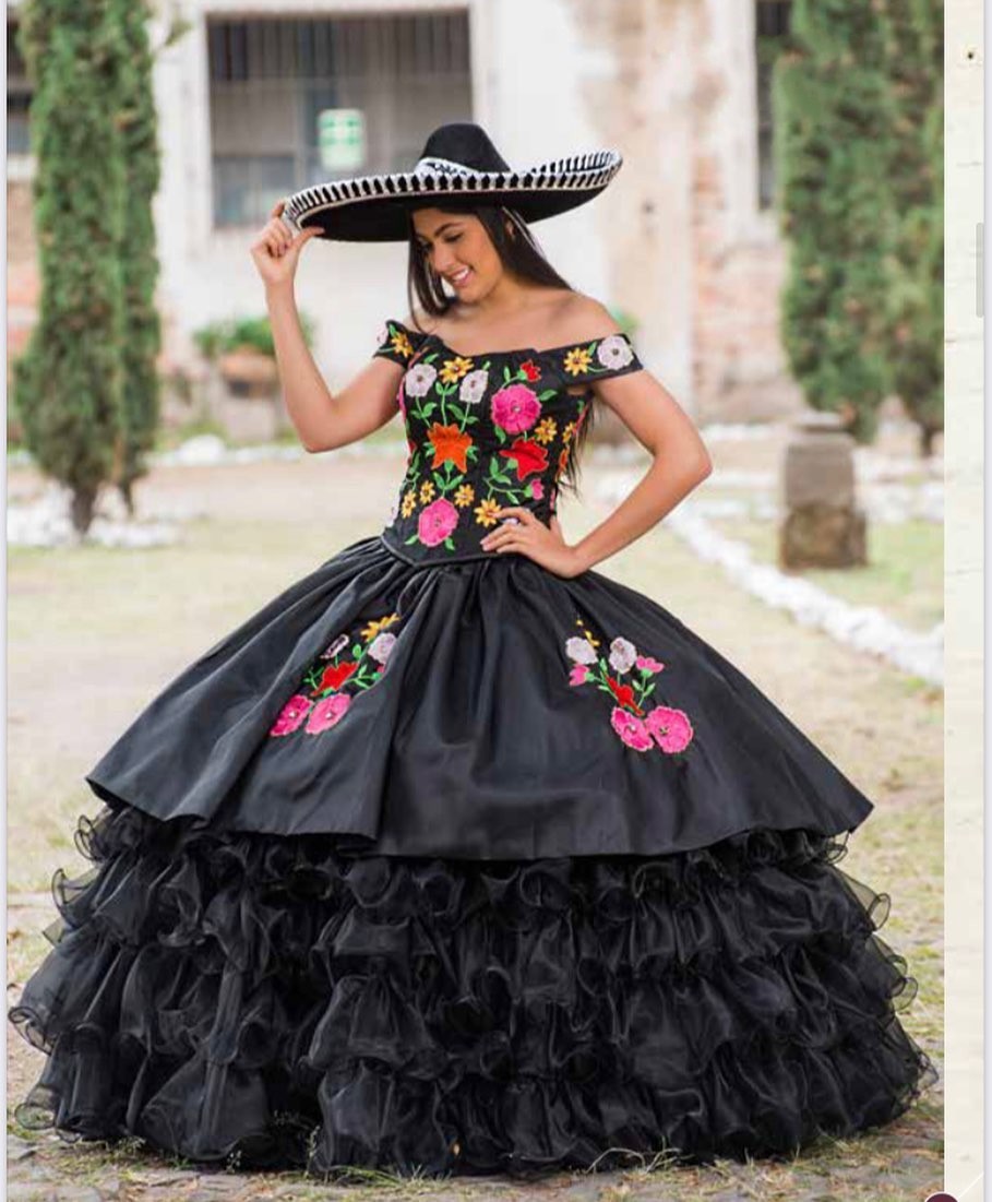 

2022 Sexy Black Vintage Mexican Flower Embroidery Quinceanera dresses Ball Gown Off the shoulder Charro XV Satin with Sleeves Evening Formal Dress, Champagne