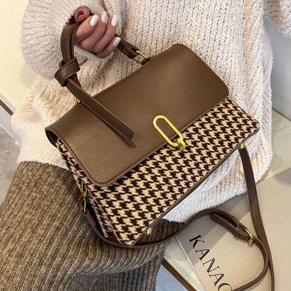 

Women Messenger 2021 New Fashion Korean Cloth One Shoulder Body Cross Bag Ins Fashion Handbag Banquet Bag for Ladies, Black