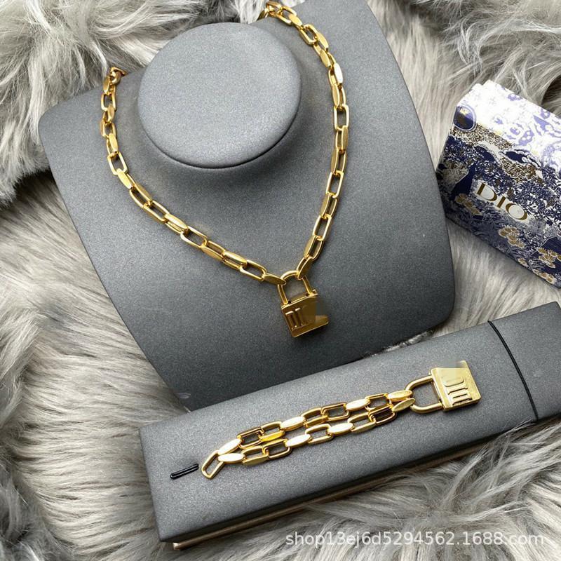 

D family's new necklace neck chain female Dijia net red high version lock letter Bracelet, Silver