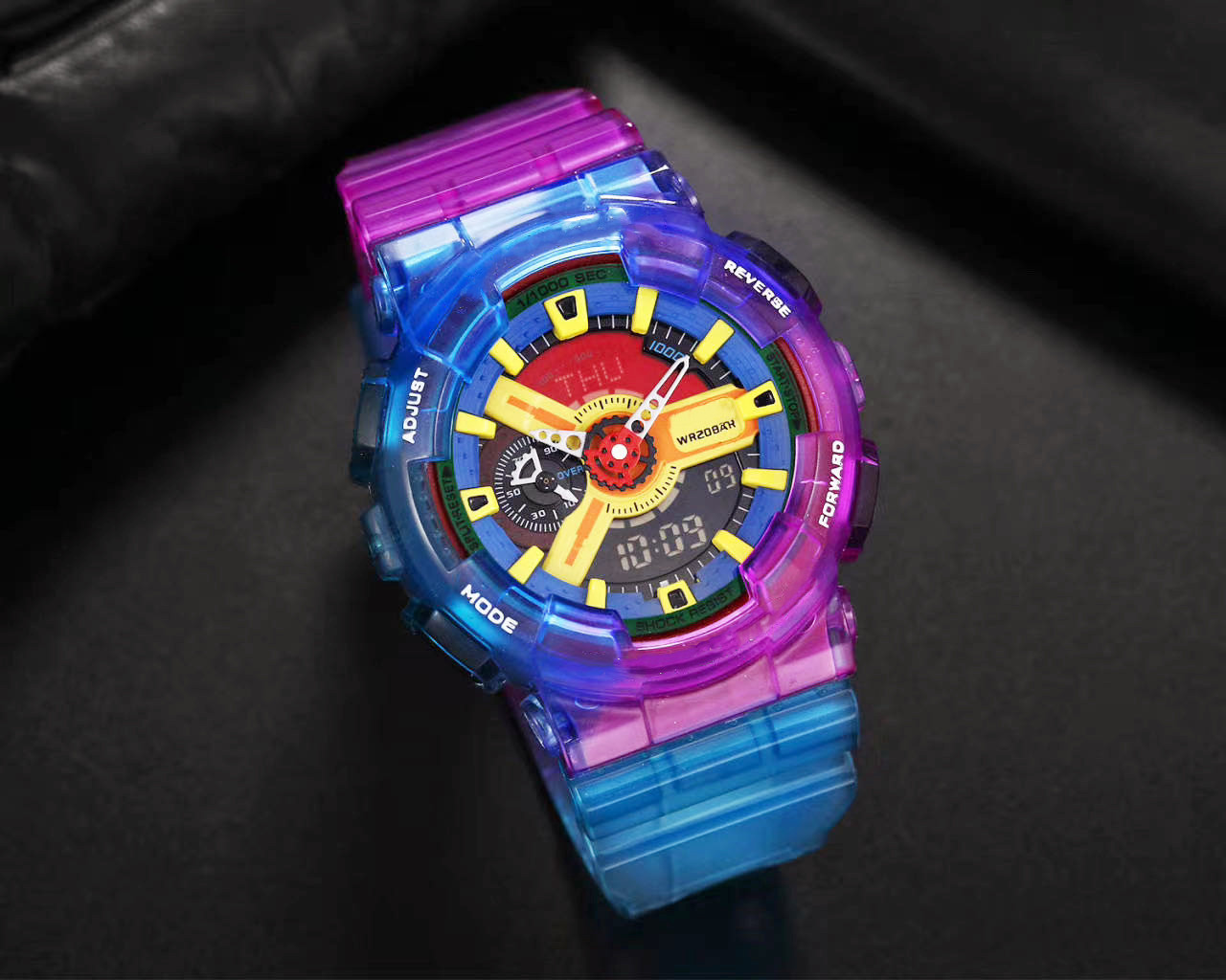 

The new 110 sports and leisure quartz men's watch LED digital waterproof watch jelly color high quality