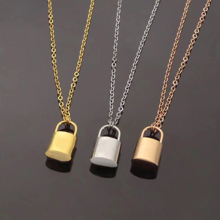 

Pendants gold lock Necklace fashion silver plated letter simple heart Titanium Valentine's Day lovers chain jewelry wedding womens necklaces
