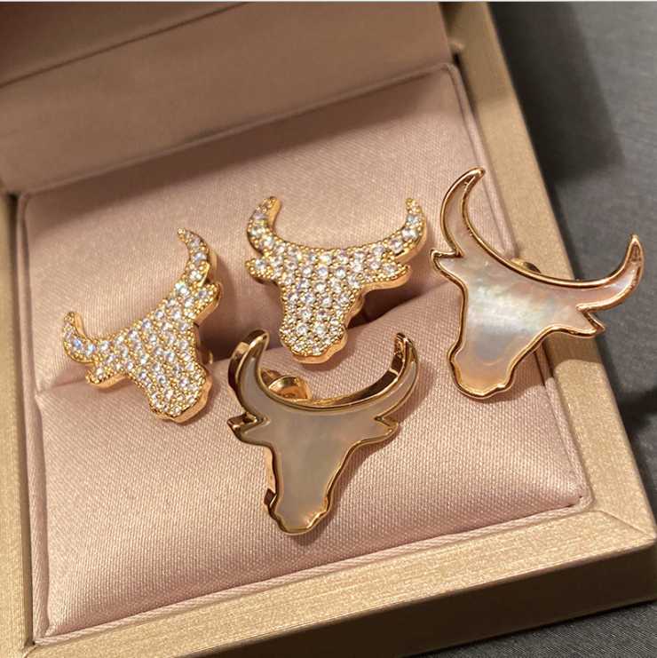 

Stud Fortune Bull Earrings Zircon Fritillary Female Temperament Zodiac 2021 Simple