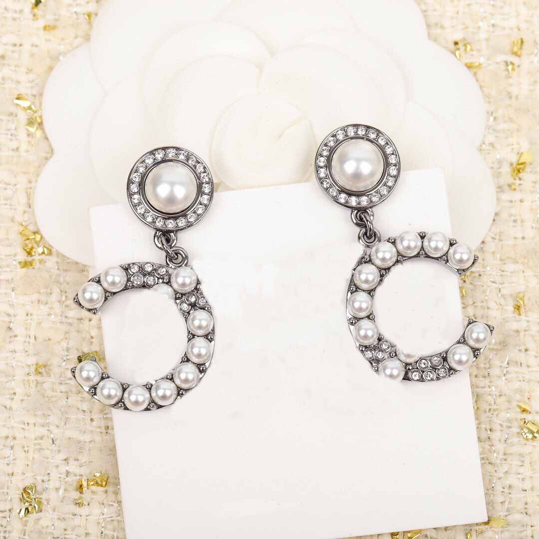 

2021 Fashion style Drop earring with white pearl in black color for women wedding jewelry gift have box stamp PS3162A