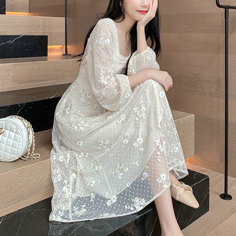 

2021 New Elegant Floral Women Vintage Retro Fairy Long Sleeve Embroidery Lace Designer Women' Clothing Autumn P120, White