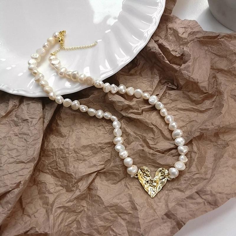 

Pendant Necklaces Baroque Irregular Freshwater Pearl Necklace Geometric Metal Heart Charm Simple Temperament Women Jewelry Summer