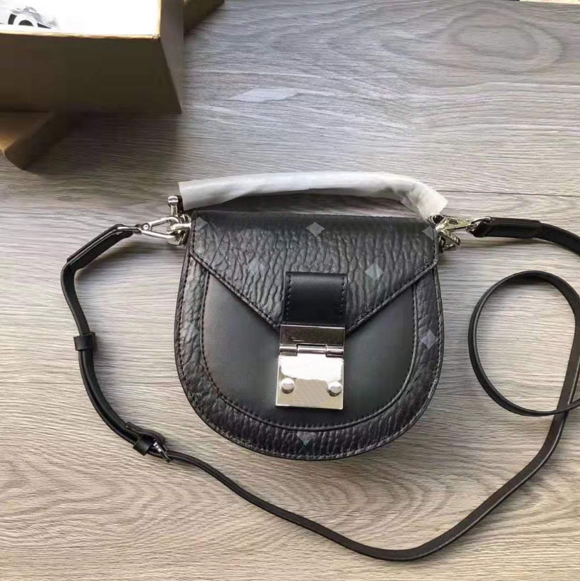 

New ladies large-capacity shoulder bag, high-quality designer piggy shoulder bag, round crossbody bag with box, Pink