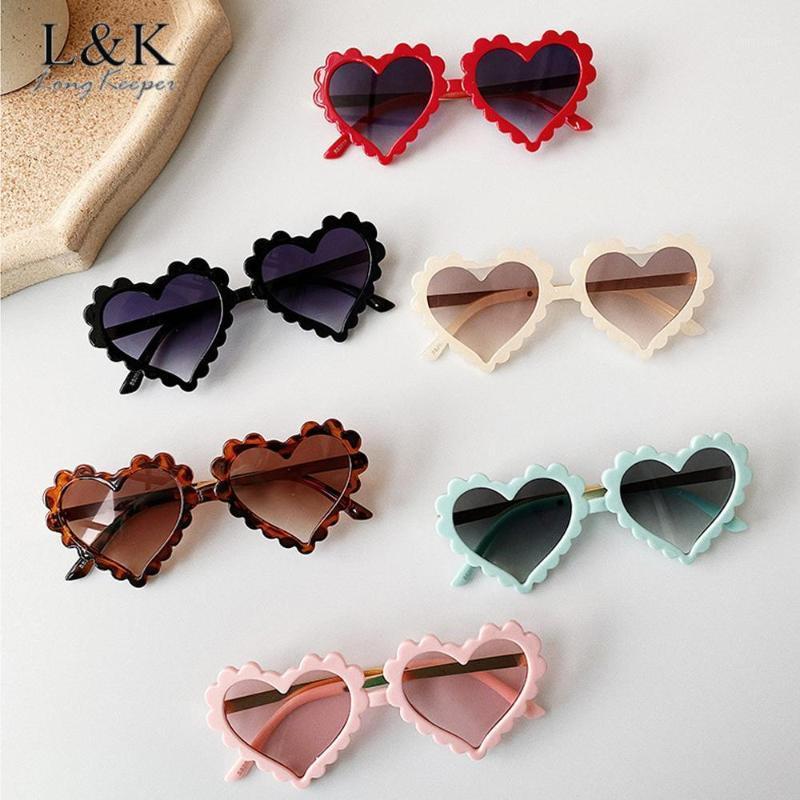 

Cute Love Heart Kids Sunglasses Children Fashion Plastic Pink Sun Glasses Girls Boys Beach Eyewear Oculos Gafas UV400