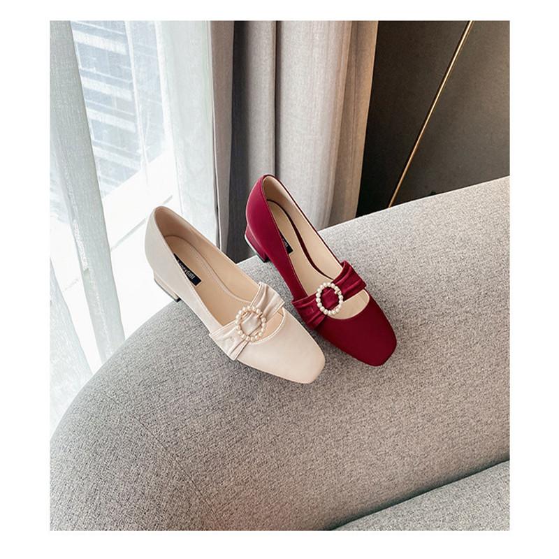 

Retro square toe single shoe women 2021 new model. Spring/fall new pearl chunky heels Marie Jane shoes