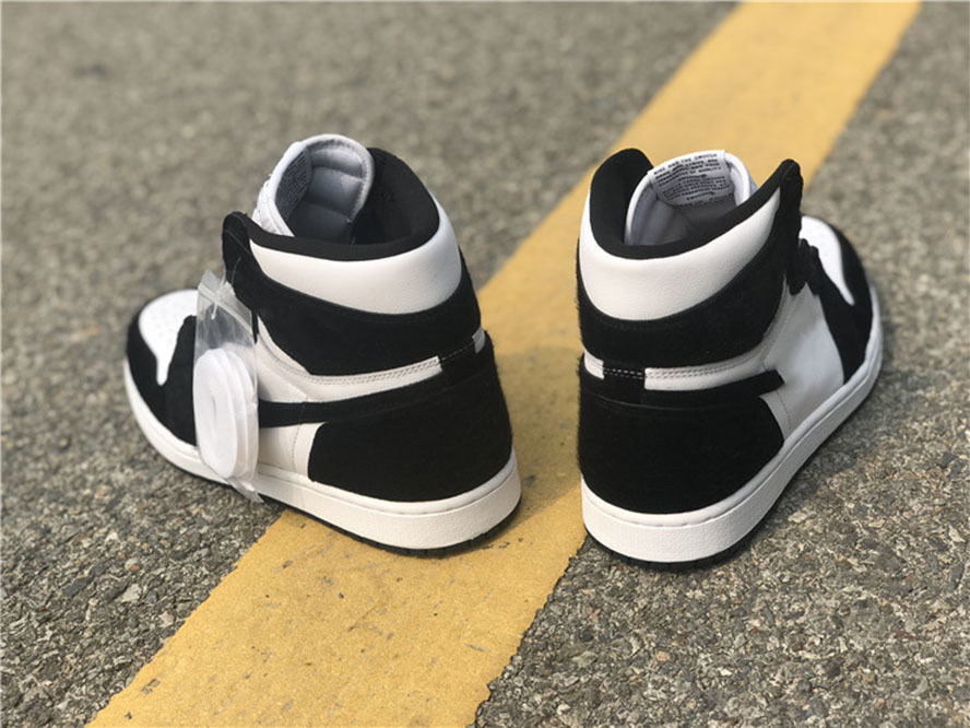 

Jumpman 1 1s High OG WMNS Panda Men Basketball Shoes Horse Hair Color Matching Luxurys Designers Sneakers Full Size 40.5--46
