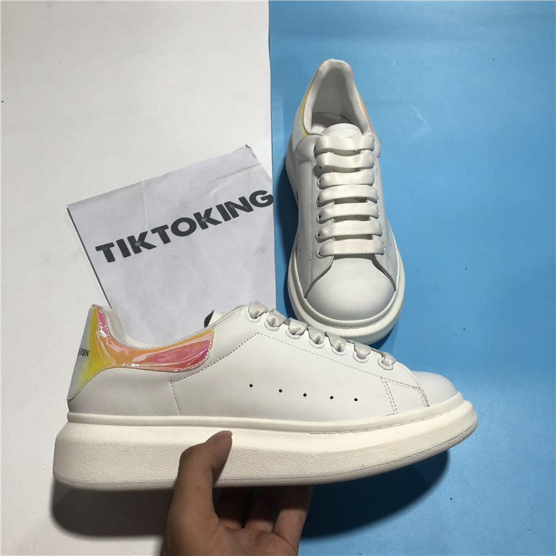 

Top Quality Men Womens Genuine Leather Shoes Women Fashion Outdoor Velvet Falt Sneakers Mens Platform Leathers Luxury Designer Casual Trainers, Customize
