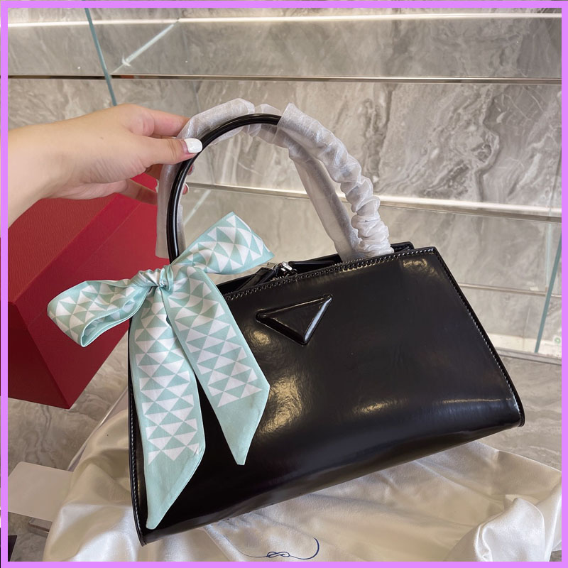 

New Women Bag Designer Handbags Bags Womens Wallets Latest Fashion High Quality Minimalist Low-key Zipper Compartment D217225F, Black