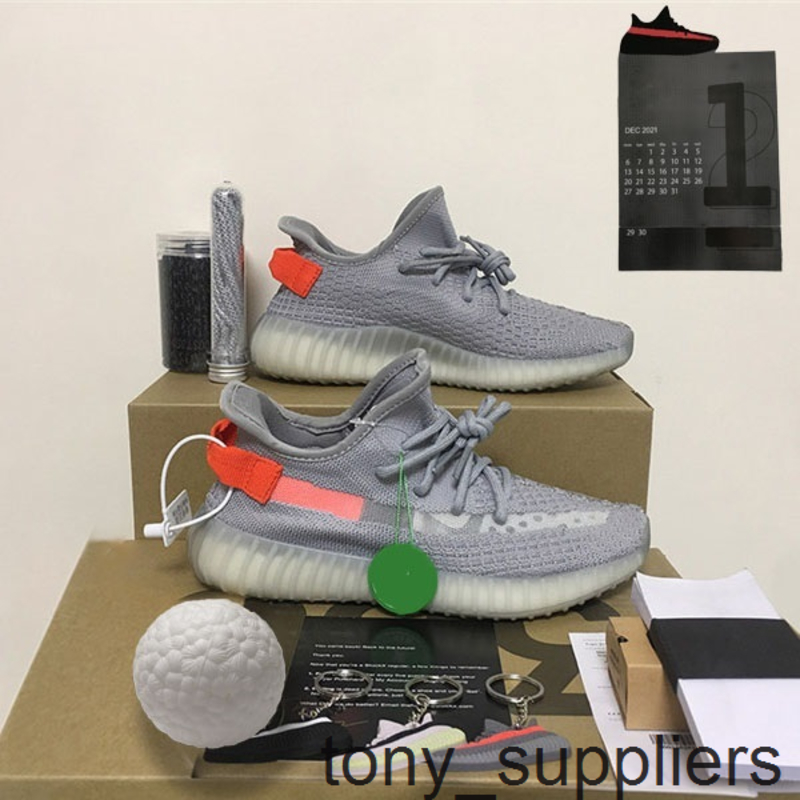 

2021 Fade Kanye West Running Shoes Cinder Reflective Men Women Sneakers Desert Sage Tail Light V2 Reflective Trainers With Box Keychain