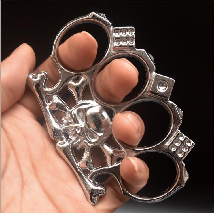 

321 Skull hand clasp fist clasp tiger finger glove legal self-defense weapon iron four-finger tiger martial arts fighter brace ring, Black