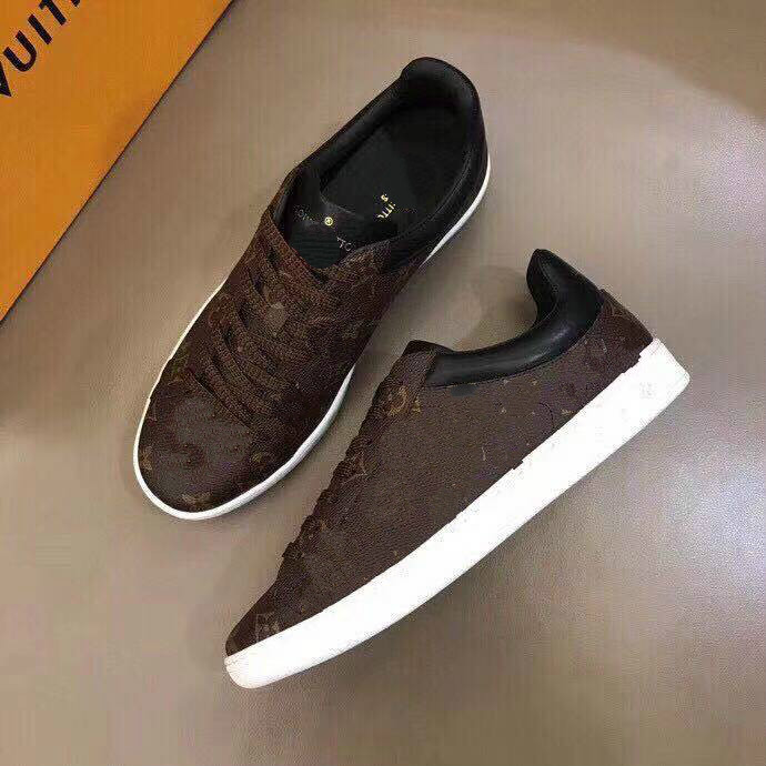 

Luxury Designer casual shoes 2021 fashion business men's and women's flat shoes summer flat slippers LV LOUIS VV VITTON 03, Black