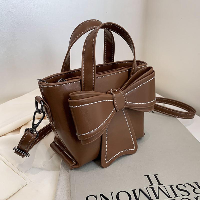 

Small bag women's bag 2021 spring trendy fashion trend retro casual messenger mini texture all-match portable bucket, Black