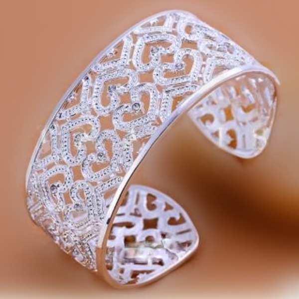 

Simple Fashion Silver Plated Elegant Women Crystal Bangles 2021 Charm Women Hollow Out Flower Pattern Bracelet Wedding Jewelry Q0717
