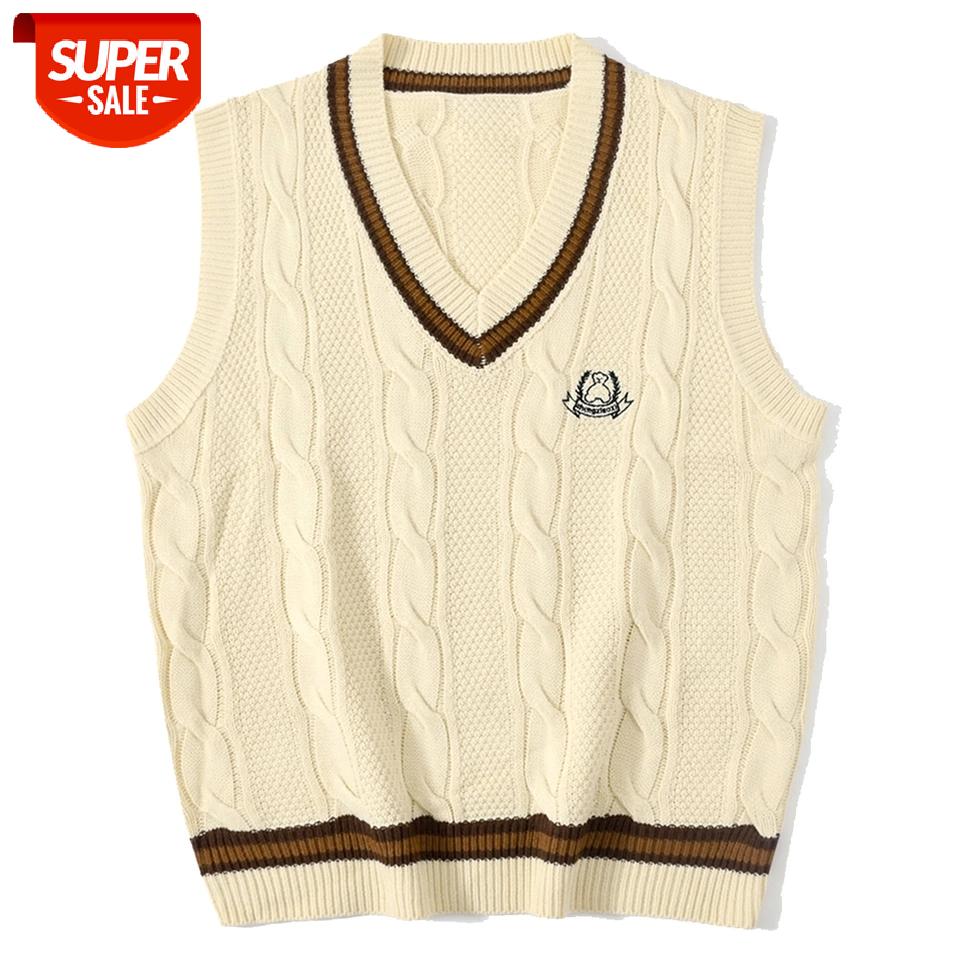 

2021SS Harajuku Bear Embroidered Sleeveless Vest Sweater Knitted Streetwear Unisex Retro Pullover Sweaters Men Knit V-neck #Ax8Q, White;black
